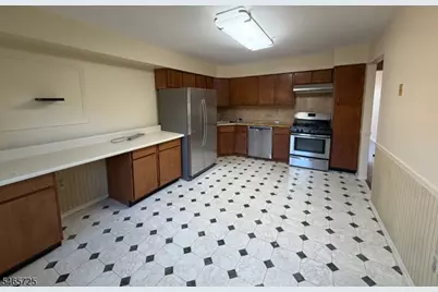 2707 Merrywood Dr, Edison, NJ 08817 - Photo 18