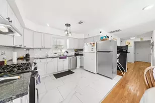 208 Oak St, Elizabeth, NJ 07201 - Photo 14
