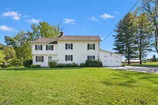 132 Valley Station Rd, Bethlehem Township, NJ 08802 - Photo 2