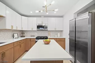 647 S 10th St, Newark, NJ 07108 - Photo 22