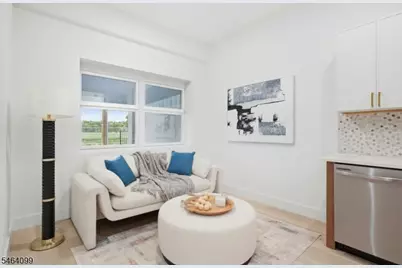 647 S 10th St, Newark, NJ 07108 - Photo 4