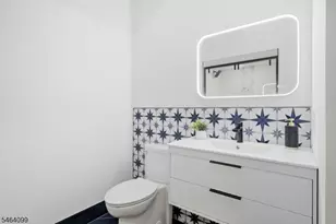 647 S 10th St, Newark, NJ 07108 - Photo 12