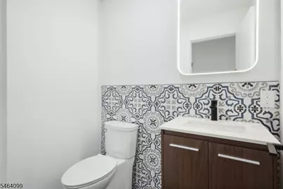 647 S 10th St, Newark, NJ 07108 - Photo 26