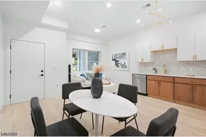 647 S 10th St, Newark, NJ 07108 - Photo 2