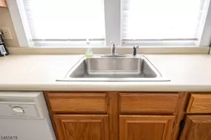 8 Cleveland St-2nd Floor, Caldwell, NJ 07006 - Photo 16