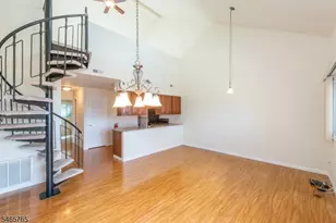 5 Steamboat Dr, Vernon, NJ 07462 - Photo 8