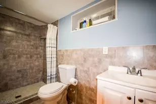 76 Orchard Dr, Clifton, NJ 07012 - Photo 16
