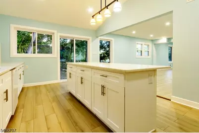 103 Vreeland Ave, Bloomingdale, NJ 07403 - Photo 6