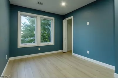 103 Vreeland Ave, Bloomingdale, NJ 07403 - Photo 14