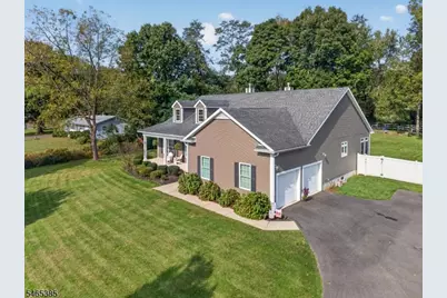 9 Glory Rd, Clinton Township, NJ 08833 - Photo 2