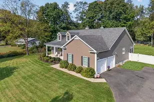 9 Glory Rd, Clinton Township, NJ 08833 - Photo 2