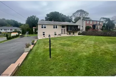 1012 Preakness Ave, Wayne, NJ 07470 - Photo 2