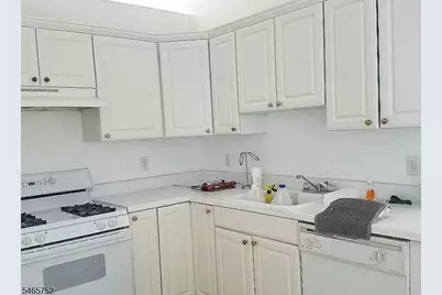 193 Mary Ct, Bridgewater, NJ 08807 - Photo 4
