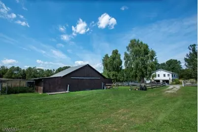 31 Pierce Rd, Andover Township, NJ 07848 - Photo 2