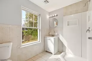 592 S 18th St, Newark, NJ 07103 - Photo 24