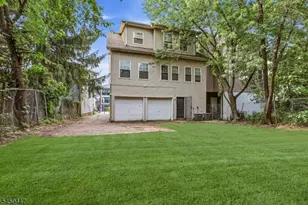 592 S 18th St, Newark, NJ 07103 - Photo 28