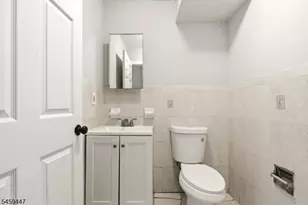 592 S 18th St, Newark, NJ 07103 - Photo 16