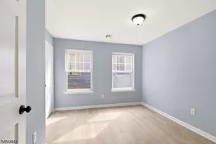 592 S 18th St, Newark, NJ 07103 - Photo 20