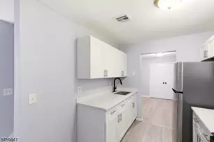 592 S 18th St, Newark, NJ 07103 - Photo 14