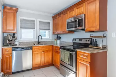 191 Horseneck Rd, Fairfield, NJ 07004 - Photo 10