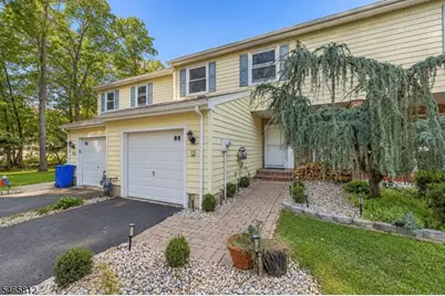89 Lexington Ln, Wayne, NJ 07470 - Photo 1