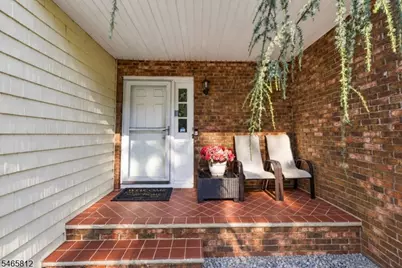 89 Lexington Ln, Wayne, NJ 07470 - Photo 2