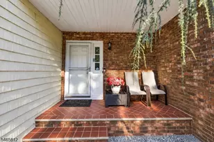 89 Lexington Ln, Wayne, NJ 07470 - Photo 2