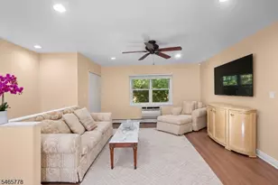 49 Knox Terrace, Wayne, NJ 07470 - Photo 2