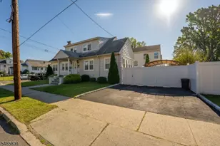 1975 Rutherford St, Rahway, NJ 07065 - Photo 4
