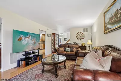 45 Mill Pond Rd, Woodland Park, NJ 07424 - Photo 10