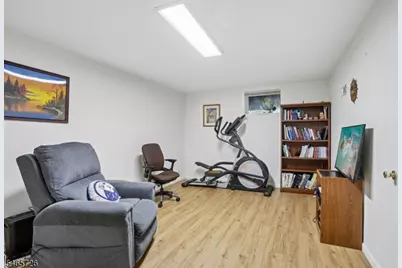 45 Mill Pond Rd, Woodland Park, NJ 07424 - Photo 32