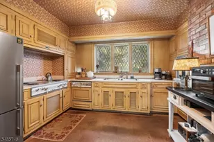 568 Waterloo Rd, Byram Township, NJ 07874 - Photo 10