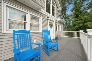 41 Hillcrest Rd, Warren Township, NJ 07059 - Photo 2