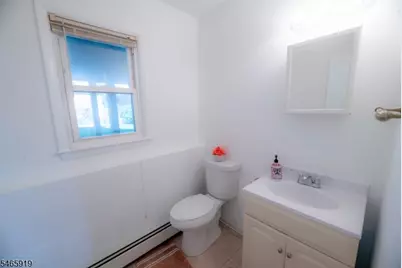 4 Charles Ct, Edison Twp., NJ 08820 - Photo 32
