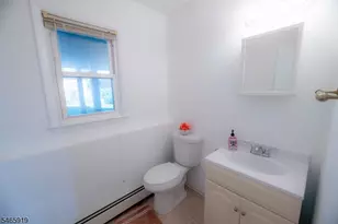 4 Charles Ct, Edison Twp., NJ 08820 - Photo 32