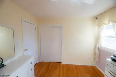 4 Charles Ct, Edison Twp., NJ 08820 - Photo 22
