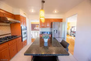 4 Charles Ct, Edison Twp., NJ 08820 - Photo 10