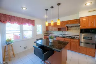 4 Charles Ct, Edison Twp., NJ 08820 - Photo 8
