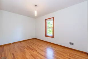 374 Park St, Montclair, NJ 07043 - Photo 20