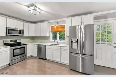 21 Woodland Trl, Vernon Twp., NJ 07419 - Photo 4