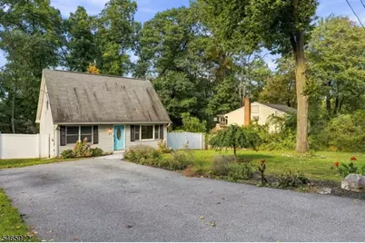 21 Woodland Trl, Vernon Twp., NJ 07419 - Photo 2