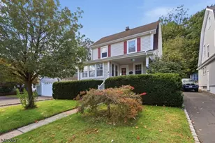 4 Denman Pl, Summit, NJ 07901 - Photo 1