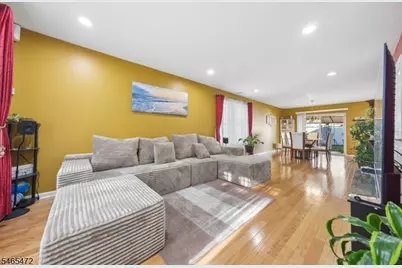 1017 Spruce St, Roselle, NJ 07203 - Photo 4