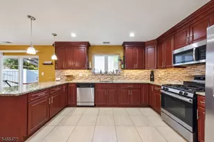 1017 Spruce St, Roselle, NJ 07203 - Photo 10