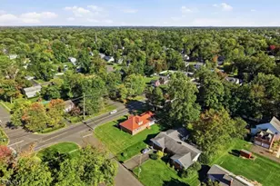 127 Warrenville Rd, Green Brook Township, NJ 08812 - Photo 42