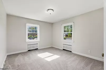 127 Warrenville Rd, Green Brook Township, NJ 08812 - Photo 22