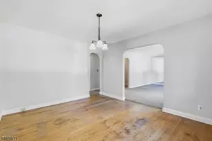 127 Warrenville Rd, Green Brook Township, NJ 08812 - Photo 10