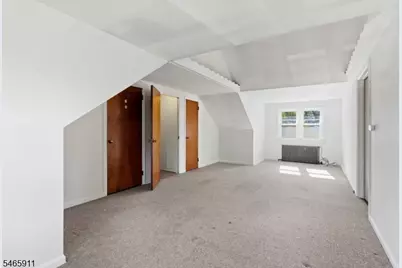 127 Warrenville Rd, Green Brook Township, NJ 08812 - Photo 26
