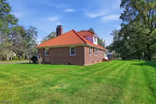 127 Warrenville Rd, Green Brook Township, NJ 08812 - Photo 38