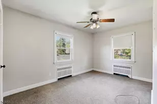 127 Warrenville Rd, Green Brook Township, NJ 08812 - Photo 24